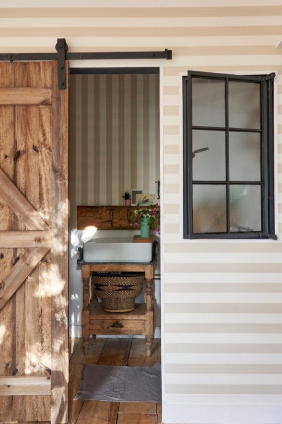 Five Over Stripe  Wallpaper