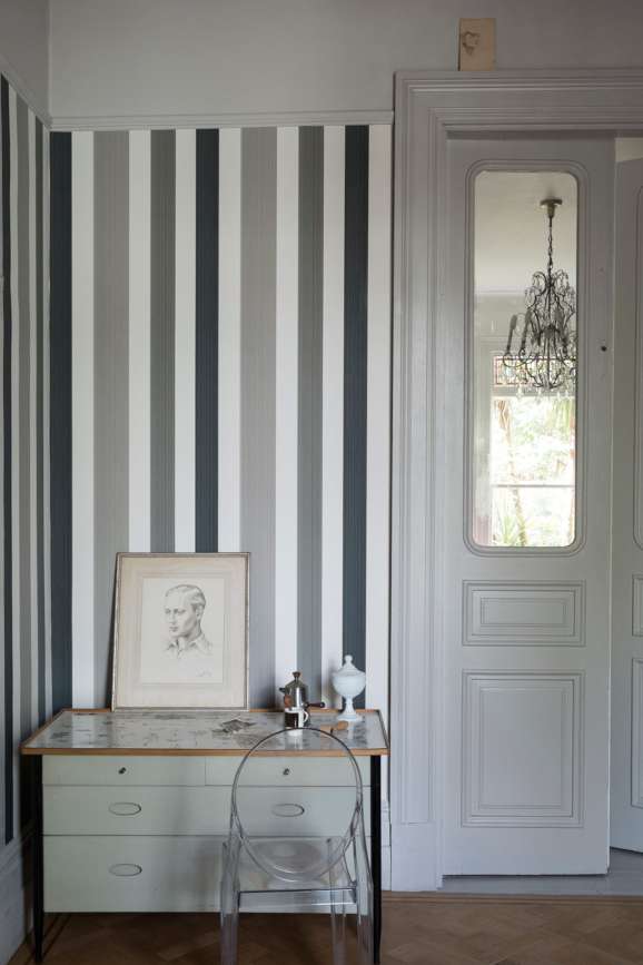 Chromatic Stripe  Wallpaper